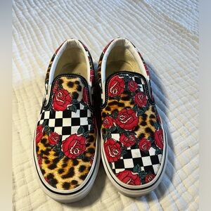 Vans animal rose print classic slip ons size 9.5